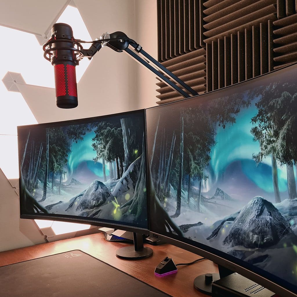 PC monitor arm and two Samsung 27 inch curved monitors