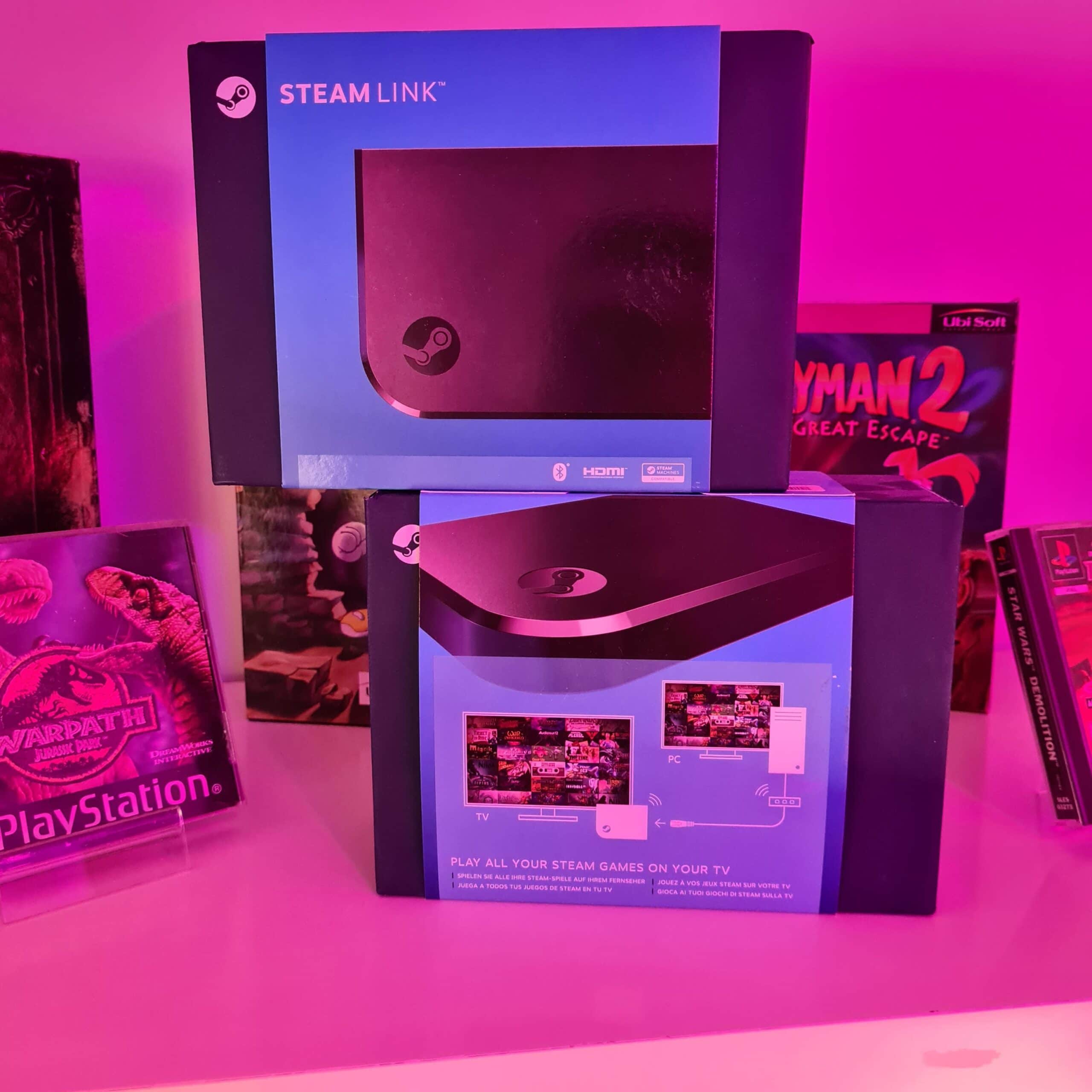 Steam link produckt pacages on table